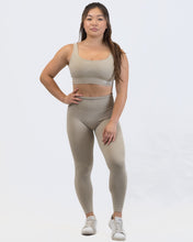 Load image into Gallery viewer, Seamfree Crop - Oat Latte
